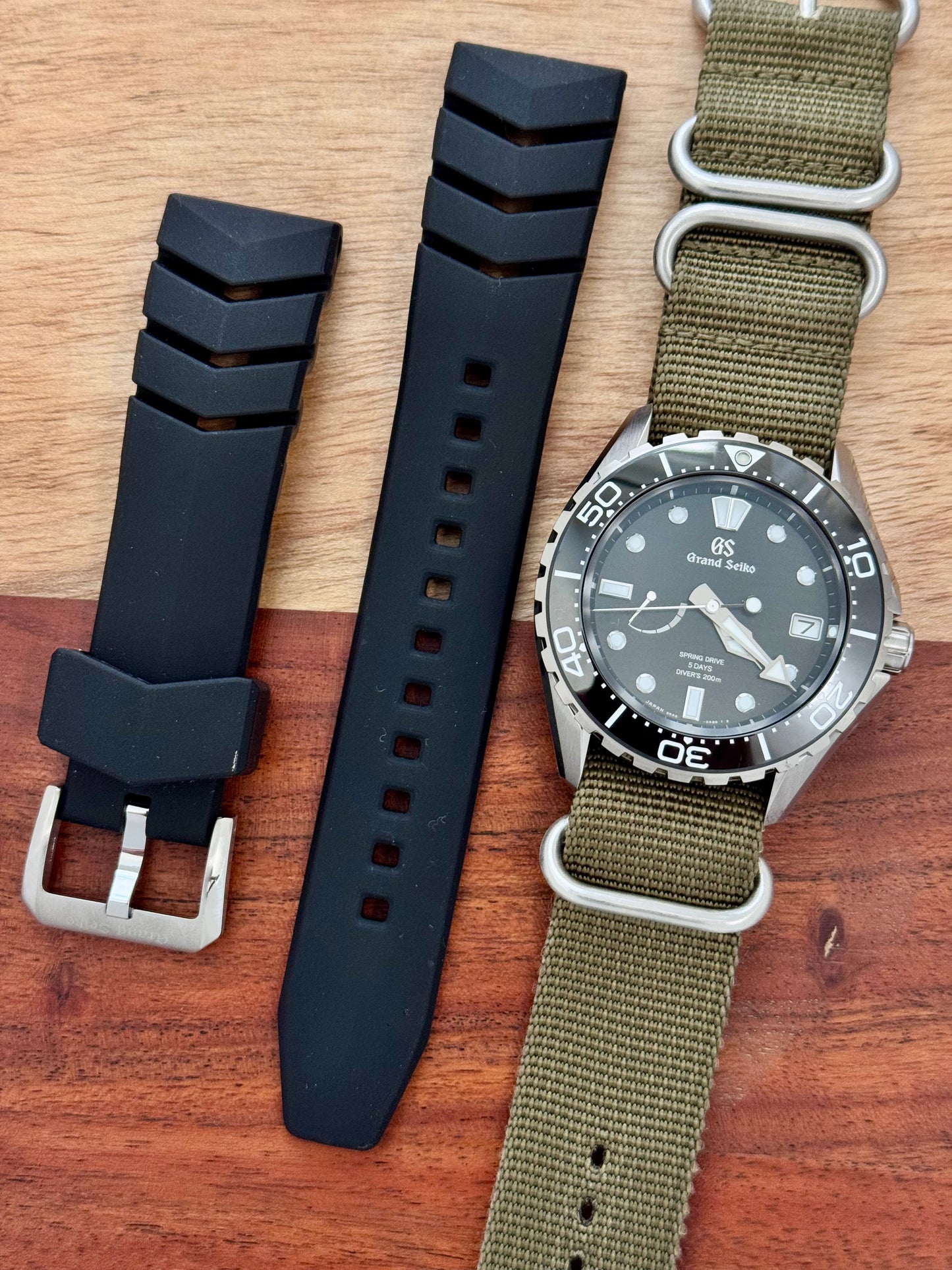 Grand Seiko Evolution 9 SLGA015 "Black Stream"