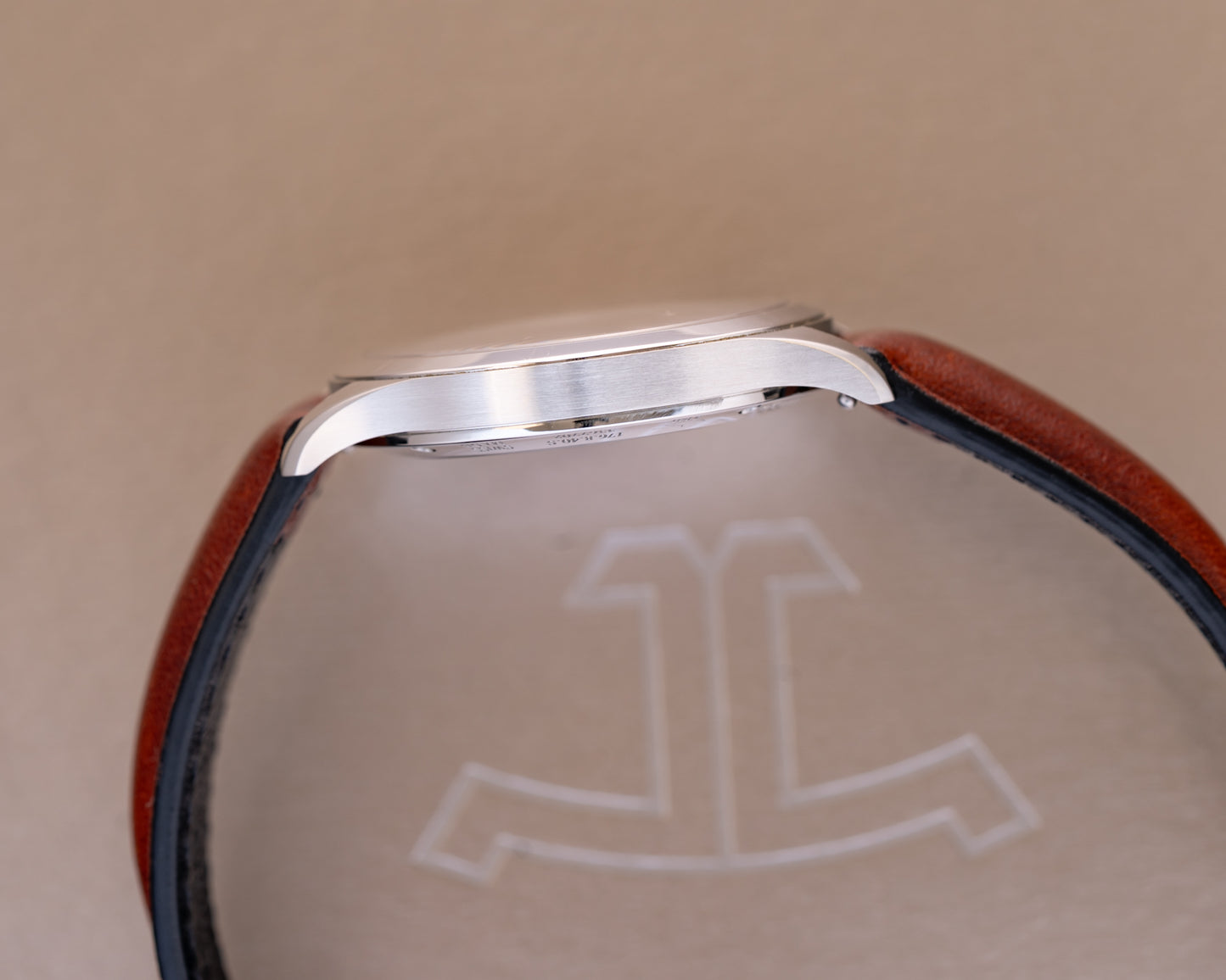 Jaeger LeCoultre Master Control Date Q1548530