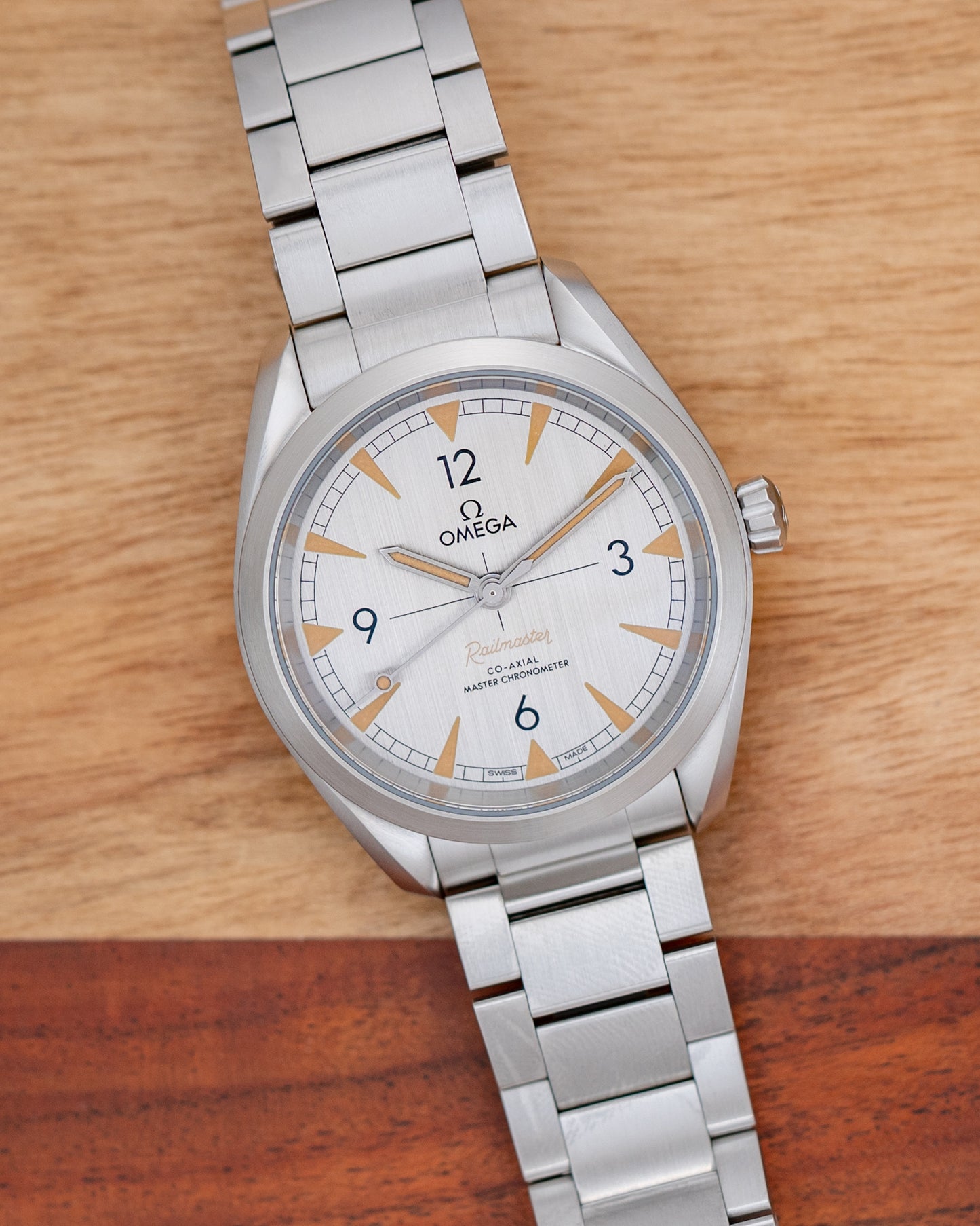 Omega Railmaster 220.10.40.20.06.001