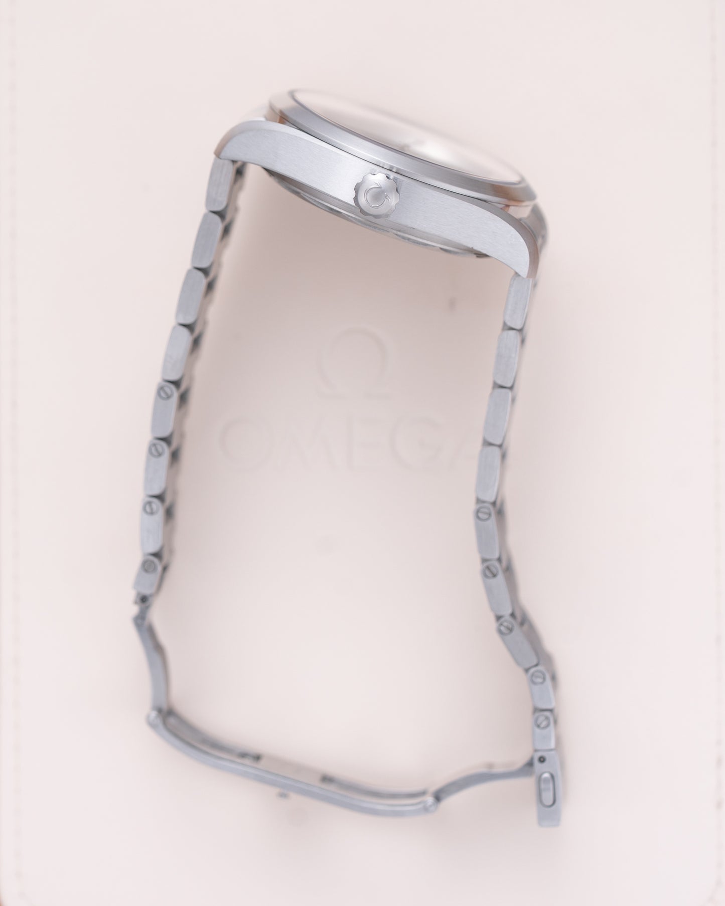 Omega Railmaster 220.10.40.20.06.001