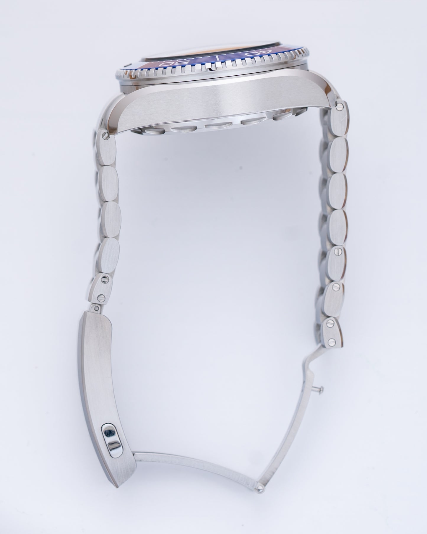 Omega Seamaster Planet Ocean Ultra Deep 215.30.46.21.04.001