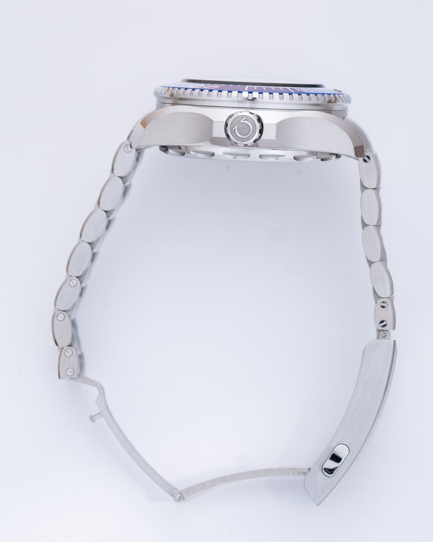 Omega Seamaster Planet Ocean Ultra Deep 215.30.46.21.04.001