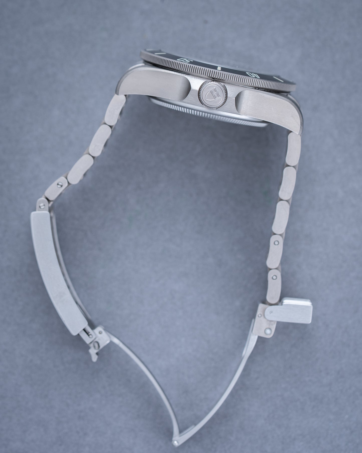 Tudor Pelagos LHD 25610TNL