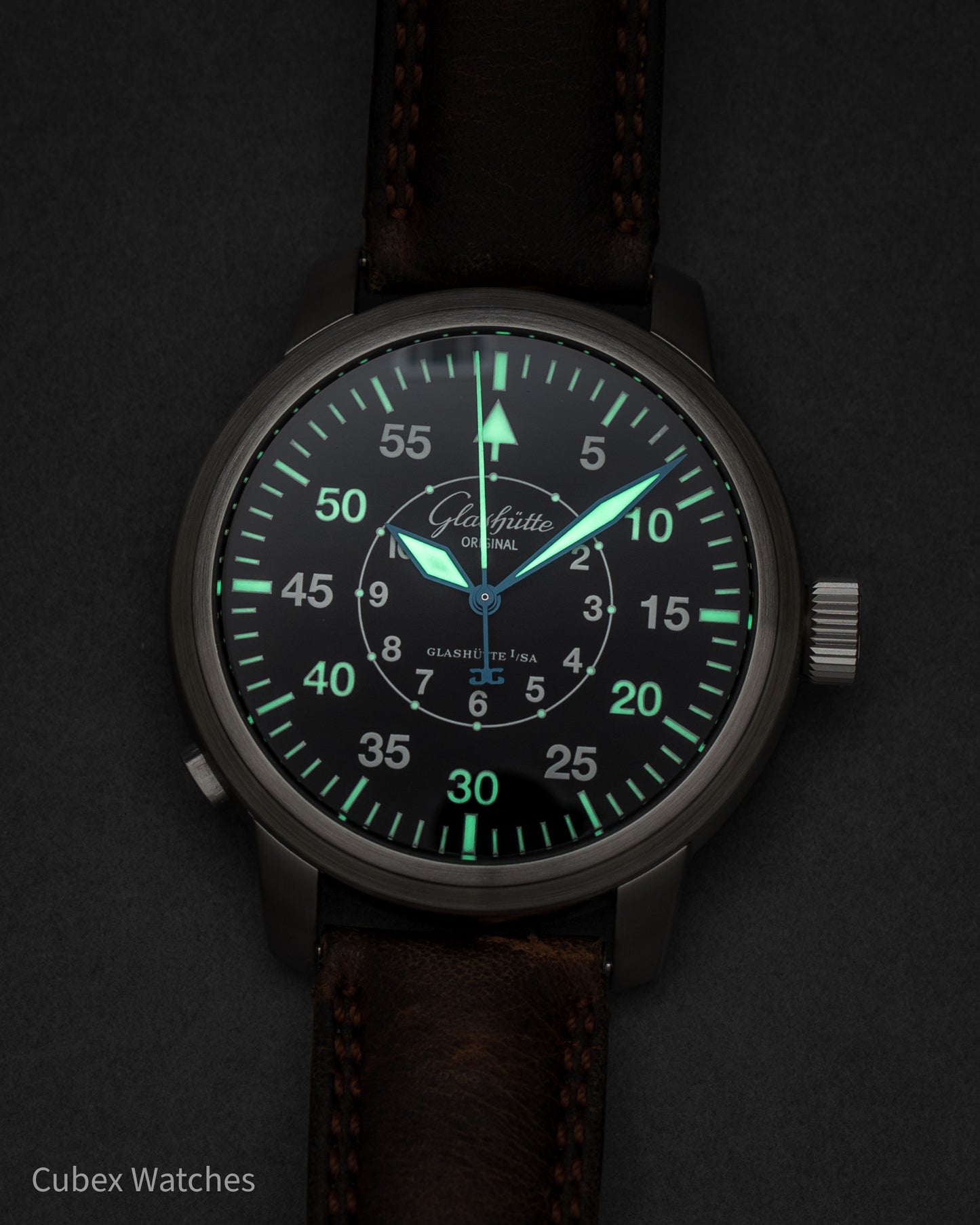 Glashutte Original Senator Navigator 100-09-07-04-04