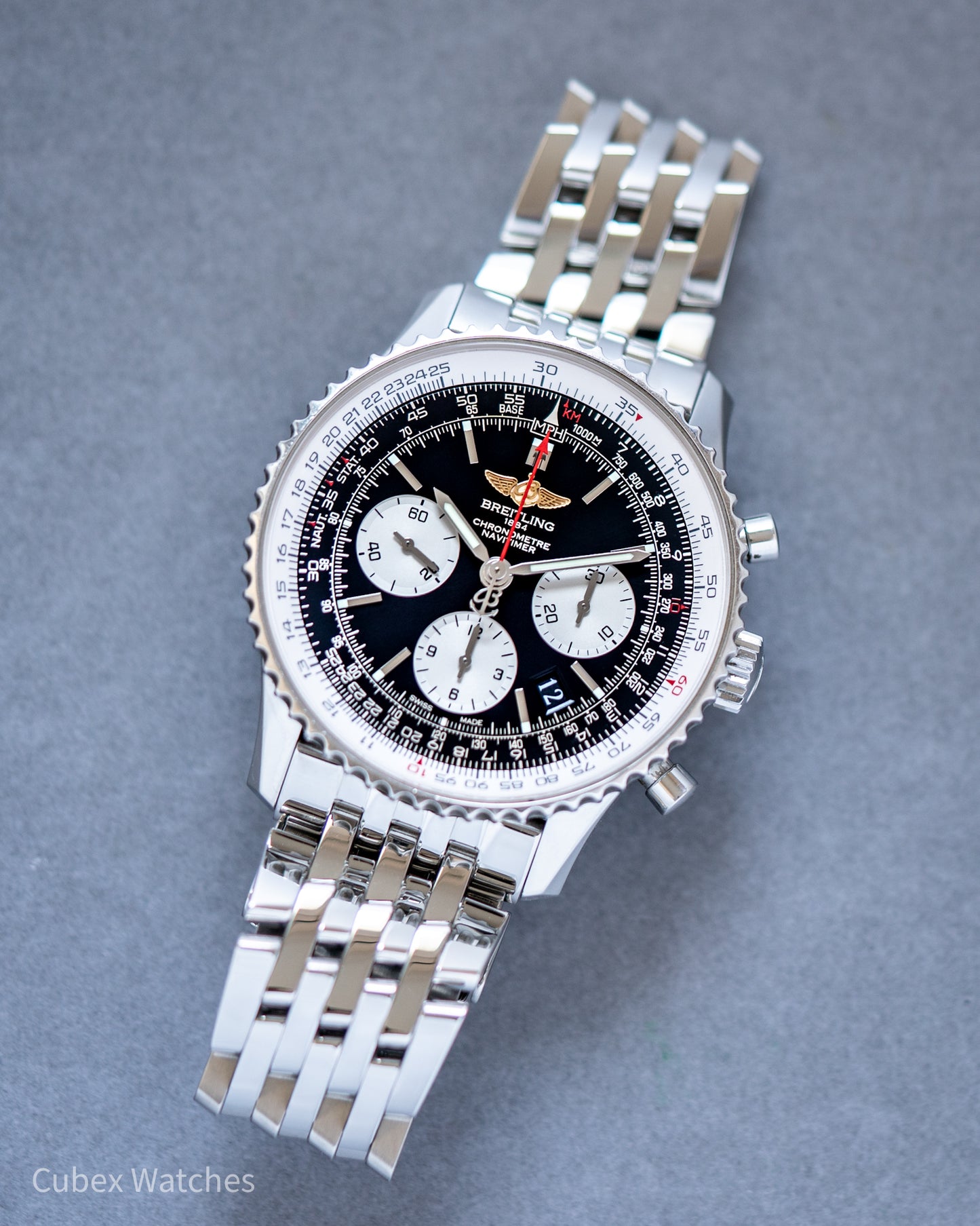 Breitling Navitimer 01 AB0120