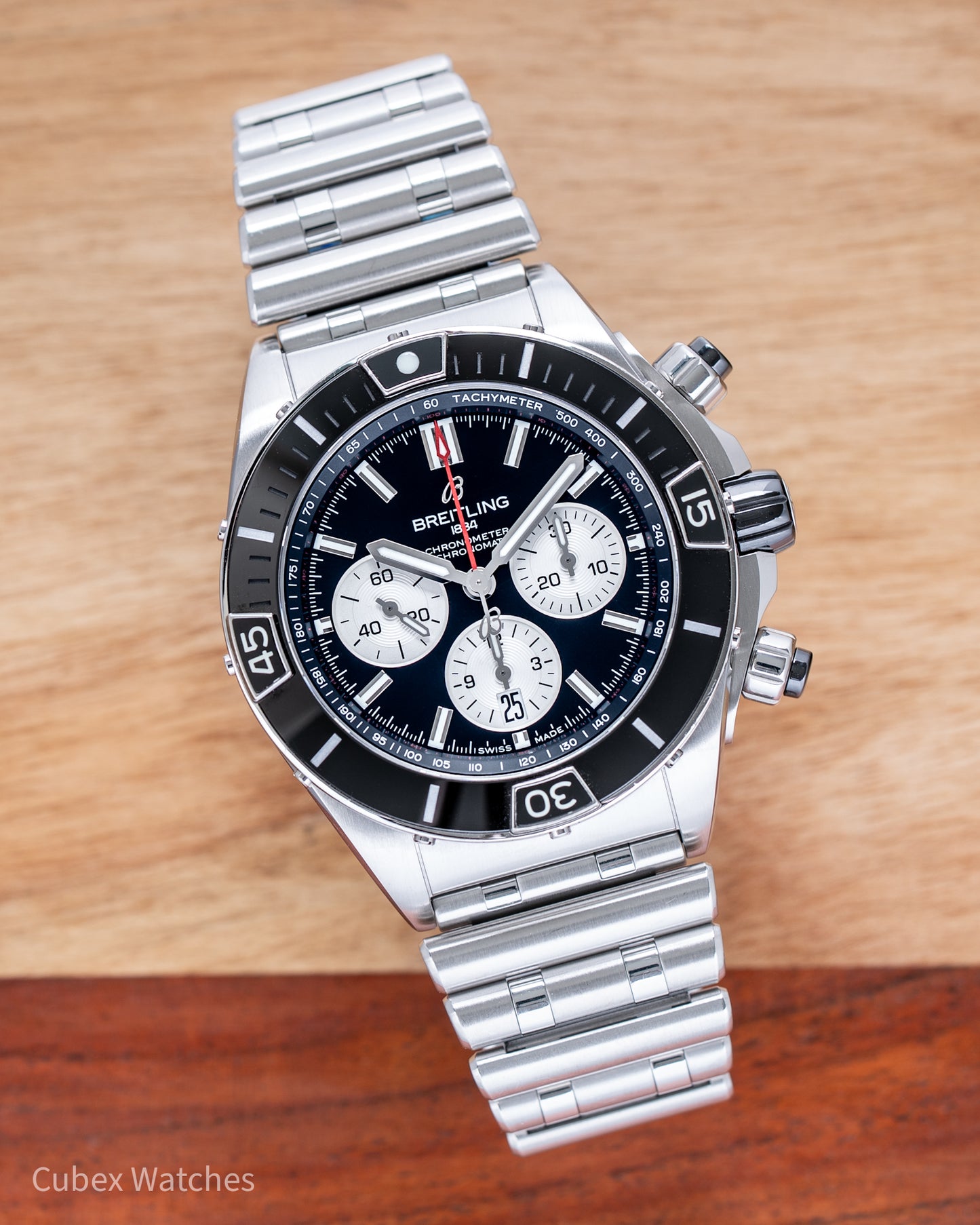 Breitling Super Chronomat B01 AB0136
