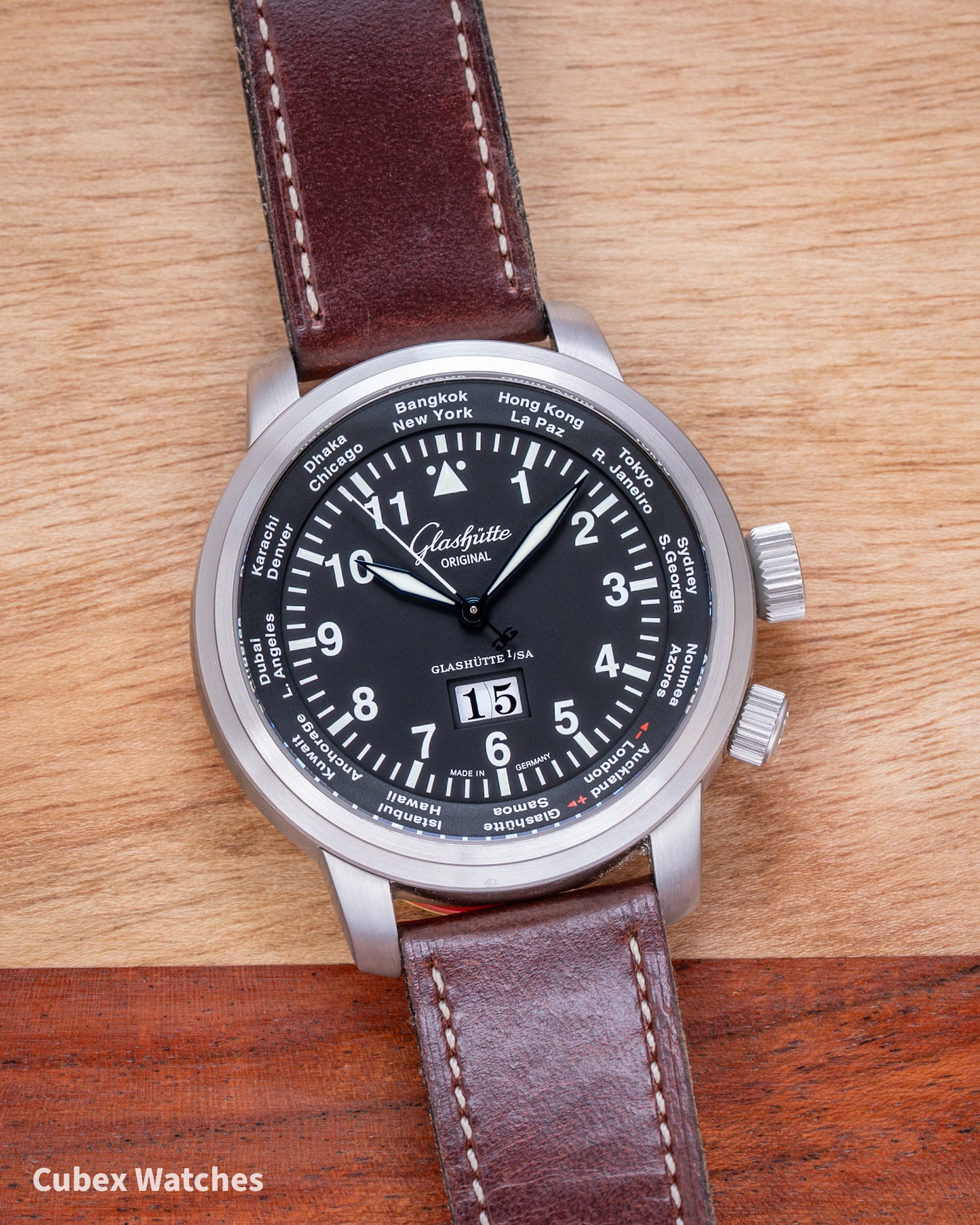 Glashutte Original Senator Navigator Worldview 39-47-07-07-04