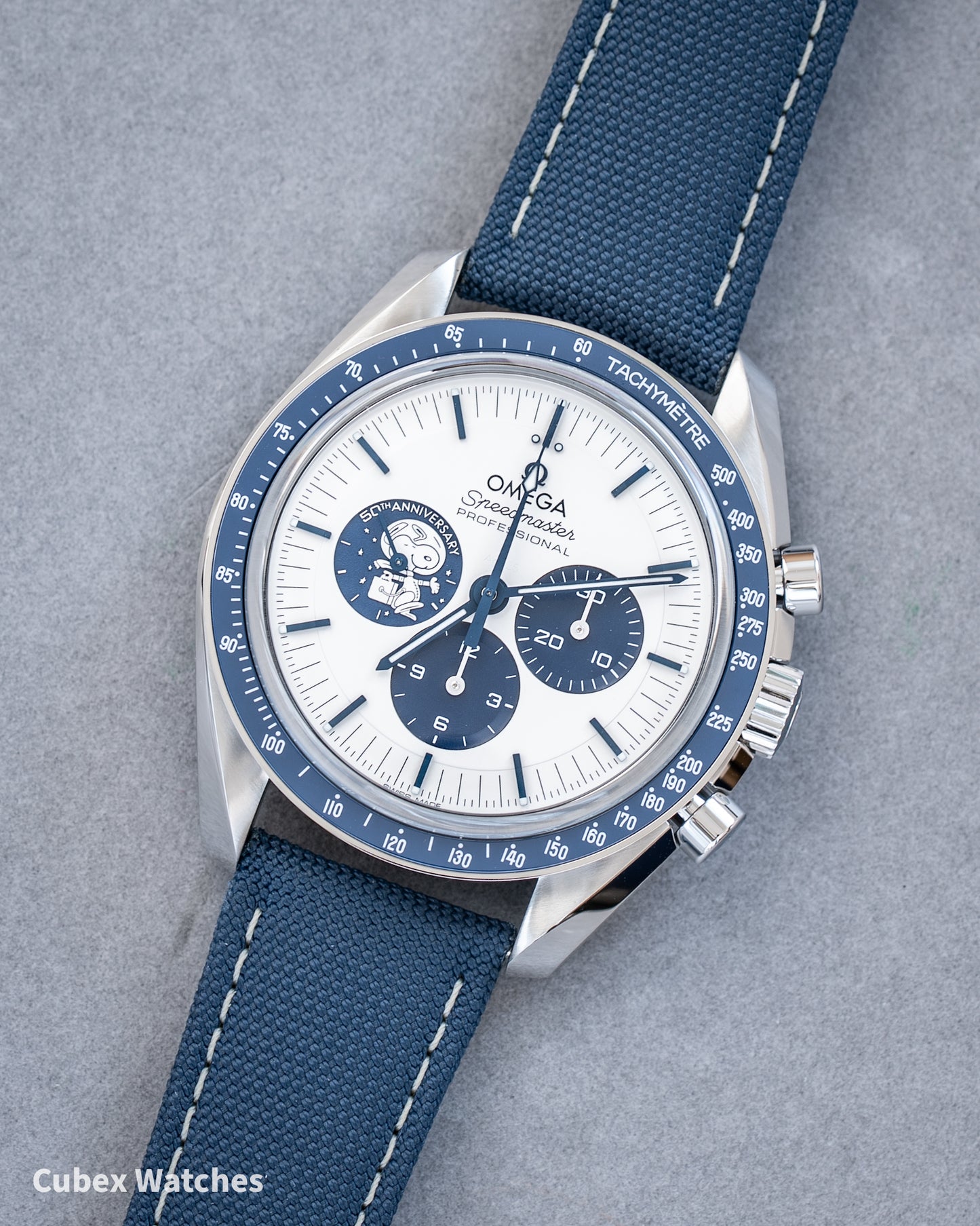 Omega Speedmaster Silver Snoopy 310.32.42.50.02.001 *Brand New*