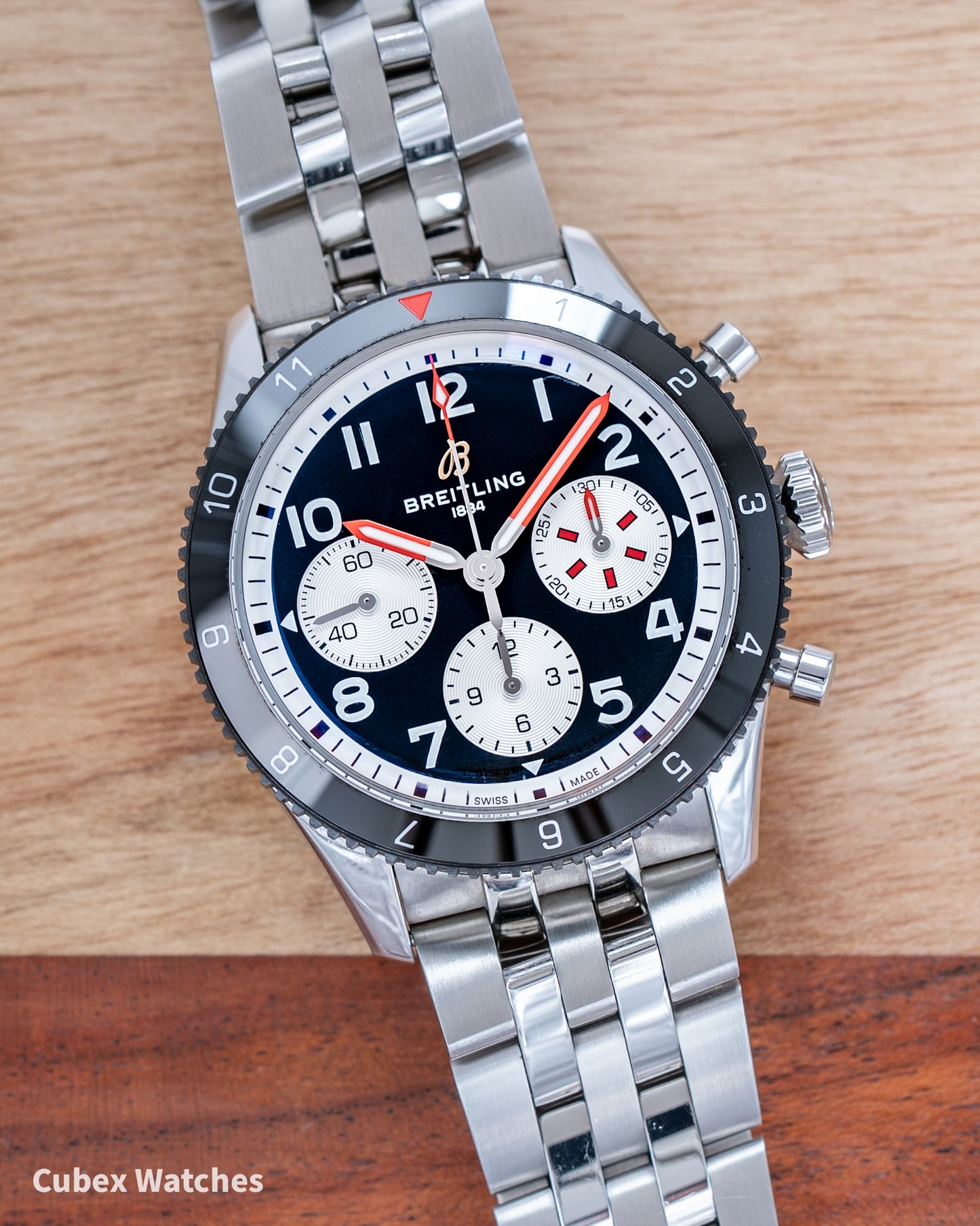 Breitling Classic Avi Chronograph 42 Mosquito - Y233801A1B1X1