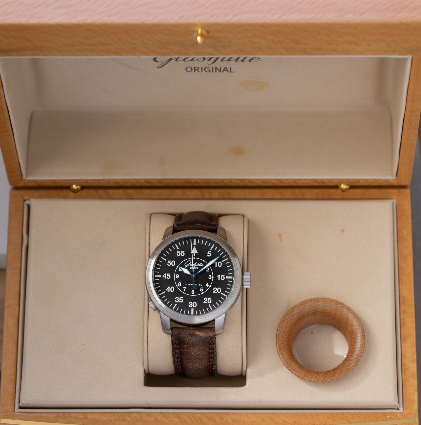Glashutte Original Senator Navigator 100-09-07-04-04
